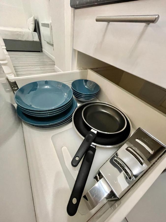 Comfortable - Cosy - Budget Studios In City Center London Kültér fotó